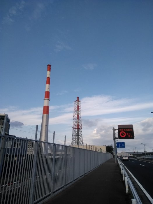 早朝ウォーキングは暗いので。。。_c0117936_21341726.jpg
