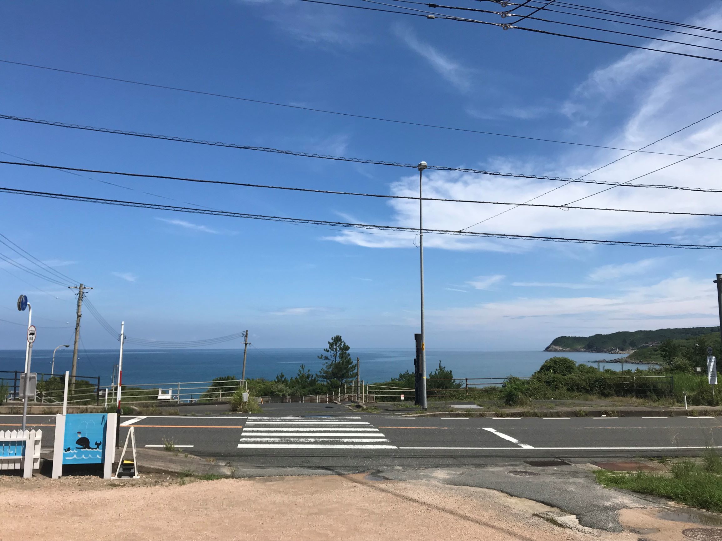 夏の終わりの青空です_f0009169_09154659.jpg