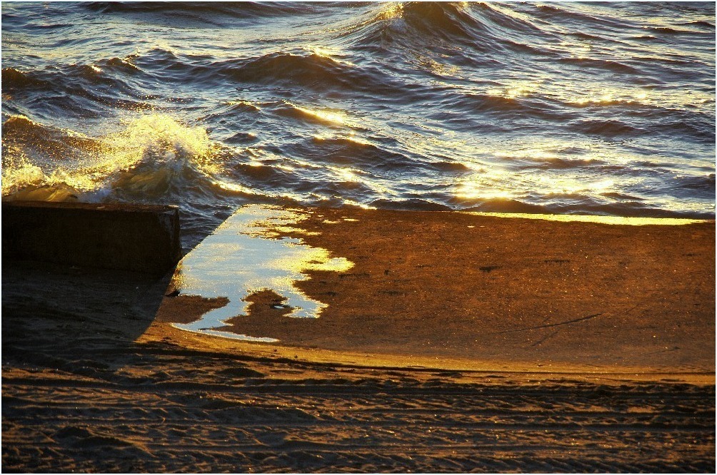 光る波_c0352813_10090171.jpg