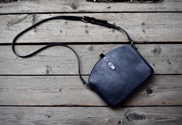 black pouch_b0172633_20355482.jpg
