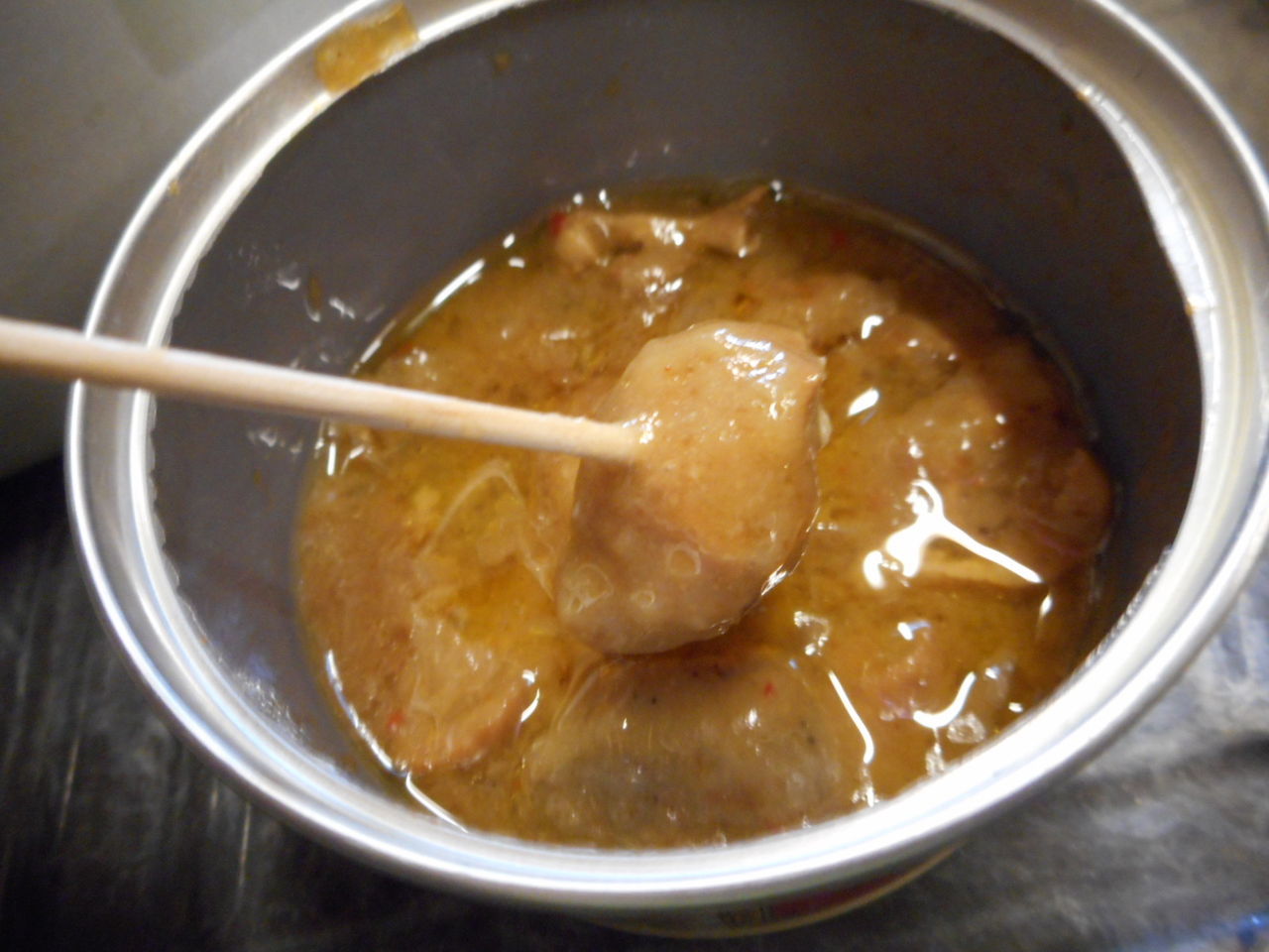 鶏皮みそ煮込み_b0140235_20503631.jpg