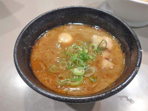 新宿「つけ麺 五ノ神製作所」へ行く。_f0232060_113515.jpg