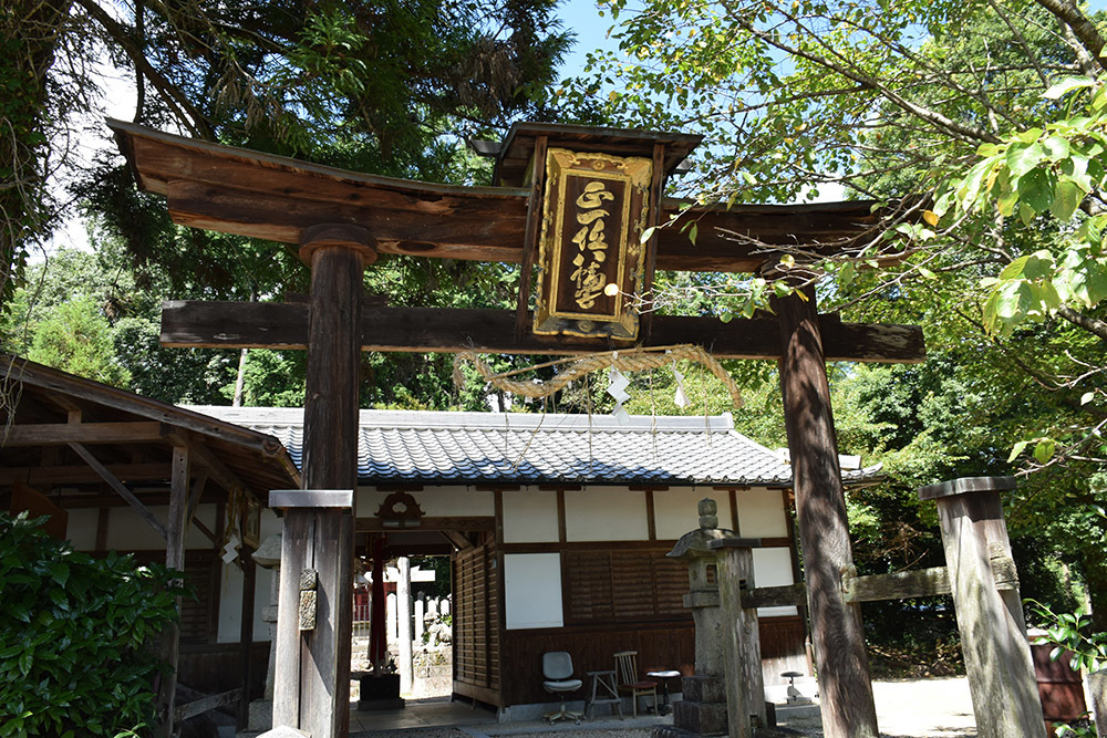 天誅組の足跡を訪ねて。 その7 「岡八幡宮」_e0158128_15420999.jpg