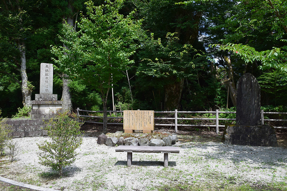 天誅組の足跡を訪ねて。 その15 「天誅組天ノ辻本陣跡」_e0158128_19184111.jpg