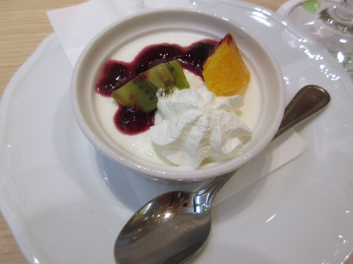 【京橋千疋屋】思った以上に美味しかったシーフードあんかけオムライス_b0009849_17254616.jpg