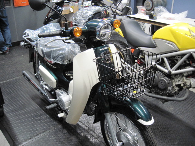 グリーンが人気です！ : バイクの横輪