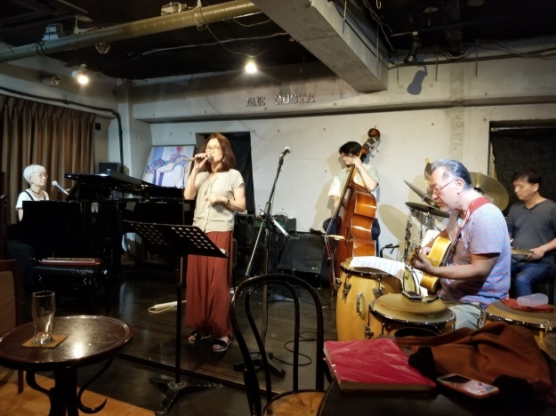 エクストラバージンオリーブオイル_e0119092_11001525.jpg