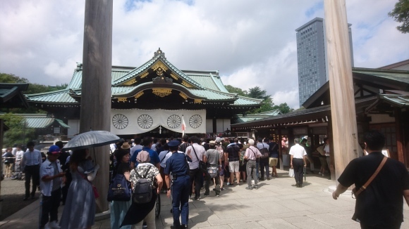 靖国神社 参拝 終戦記念日 秋葉原 カーフィルム ボディコーティング 大阪 貝塚_a0197623_18391148.jpg