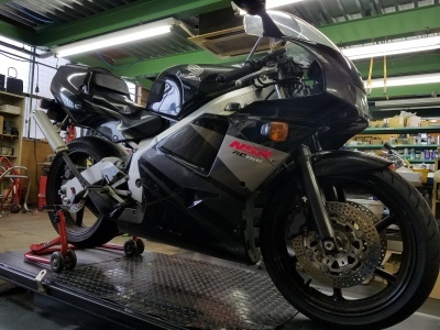 NSR250R MC21 定期点検整備① ‼_e0114857_10064483.jpg