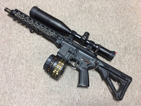 次世代M4 その45 IRON AIRSOFT製 X-15タイプ 電動ドラムマガジン 次世代M4 その45 IRON AIRSOFT製 X-15タイプ 電動ドラムマガジン