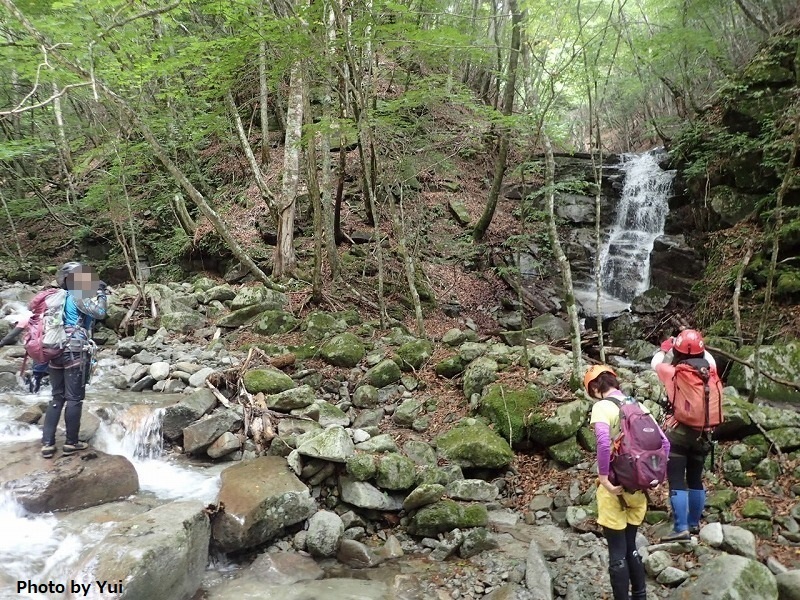 奥秩父　花崗岩の美渓ナメラ沢で水遊び　　　　　Stream Climbing in Namerasawa, Chichibu-Tama-Kai NP_f0308721_09271949.jpg