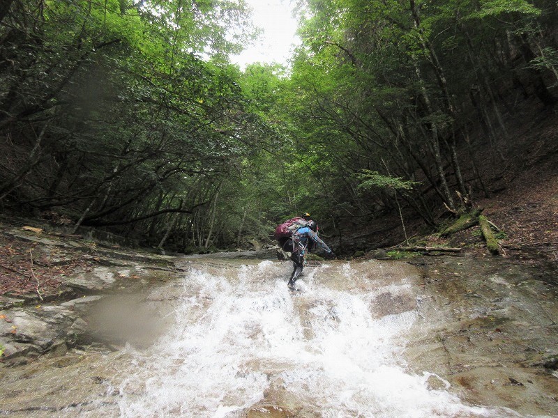 奥秩父　花崗岩の美渓ナメラ沢で水遊び　　　　　Stream Climbing in Namerasawa, Chichibu-Tama-Kai NP_f0308721_09275364.jpg