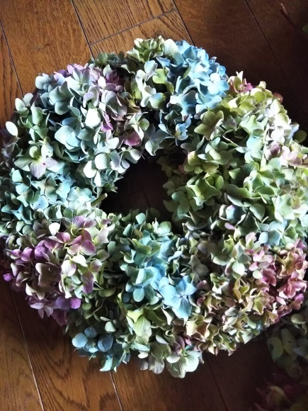 紫陽花リース作り_f0316507_16201861.jpg