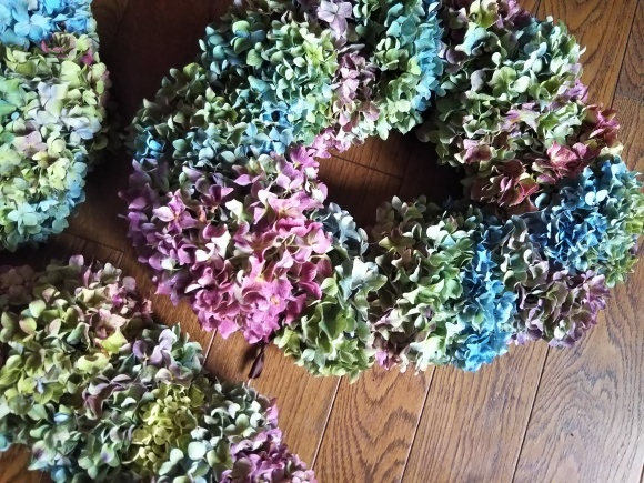 紫陽花リース作り_f0316507_16365250.jpg