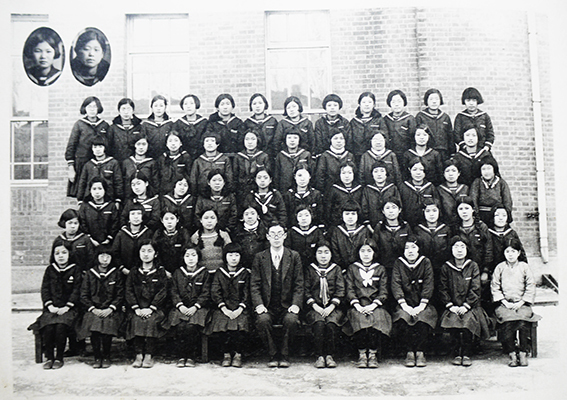 平壌若松公立尋常高等小学校卒業記念写真帖 昭和10年 : 古書 古 平壌若松公立尋常高等小学校卒業記念写真帖 昭和10年 : 古書 古