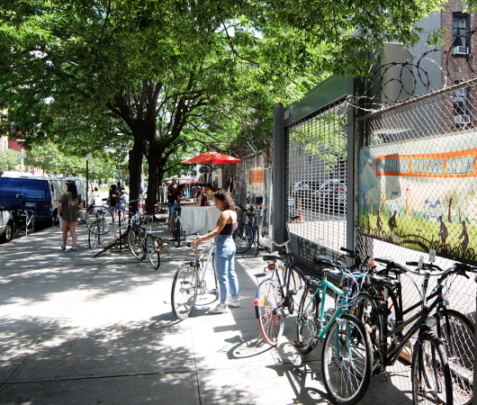 NYのフリマで、リサイクル自転車屋さんを発見⁉_b0007805_01340095.jpg