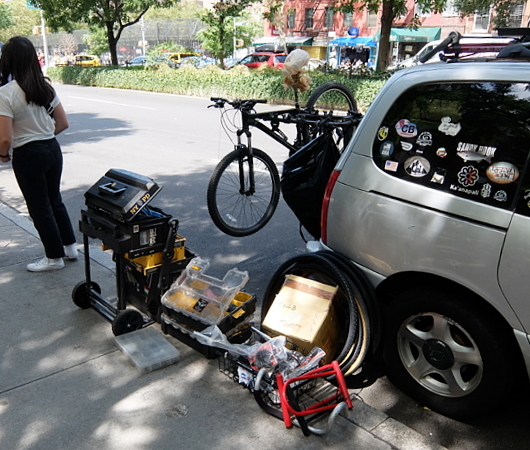 NYのフリマで、リサイクル自転車屋さんを発見⁉_b0007805_01363578.jpg