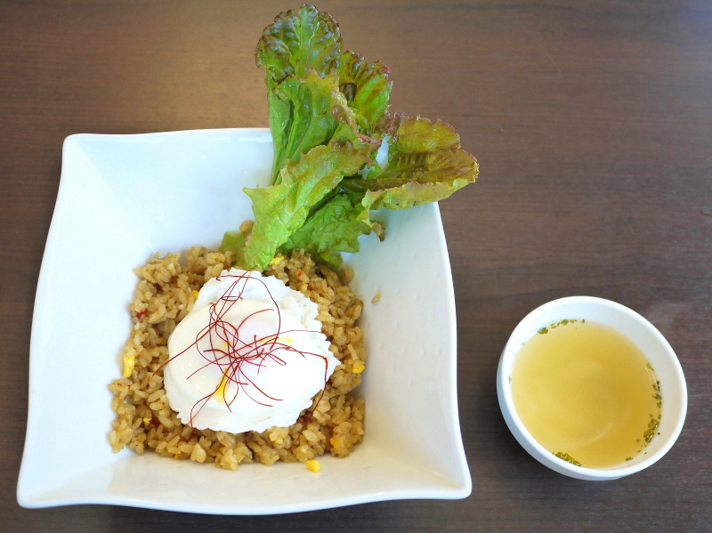 本場インドネシアのナシゴレン 【茅ヶ崎 cafe KAYAKA (カフェ カヤカ)】_b0153224_19220962.jpg