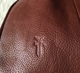 老舗 FRYE(フライ)の革製バッグ_e0350971_09500393.jpg