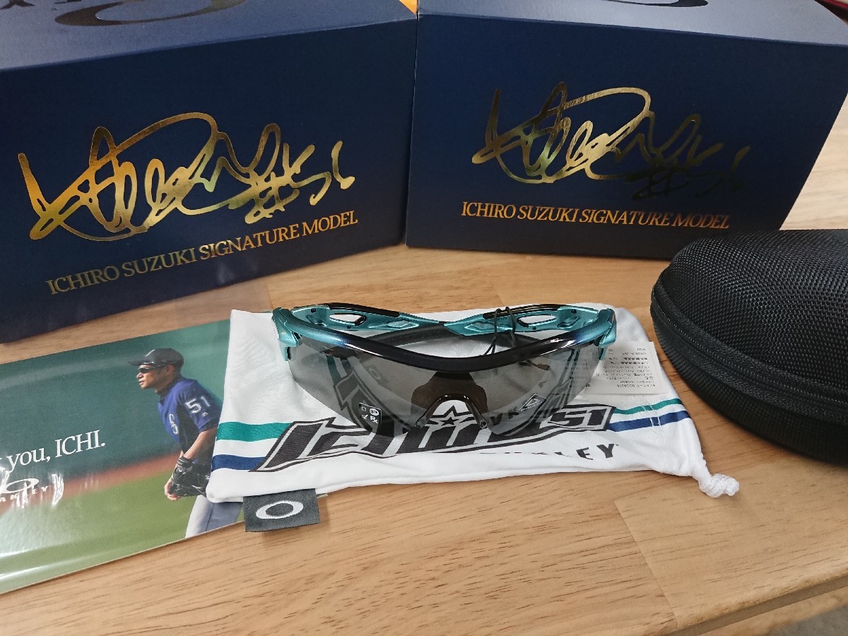 OAKLEY ICHIRO SIGNATUREあります!_b0282021_14592098.jpg