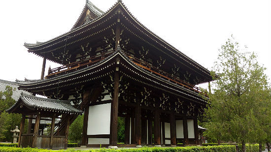 京都女子一人旅 南禅寺三門と水路閣 月の旅人 美月ココの徒然日記
