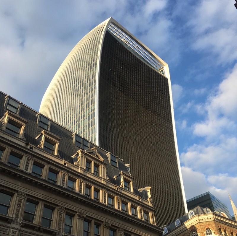 新旧ロンドンの知らない顔(イギリス買付旅2019)_e0338157_00230126.jpeg