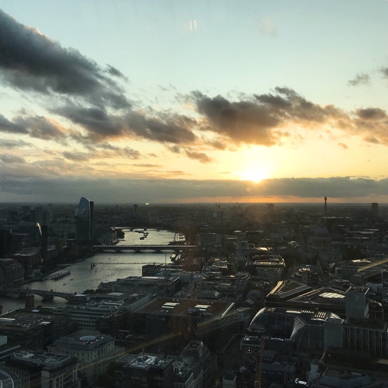 新旧ロンドンの知らない顔(イギリス買付旅2019)_e0338157_00260505.jpeg