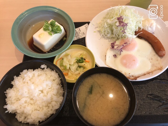 今日の朝ごはんは松のやで_b0391788_10595179.jpeg