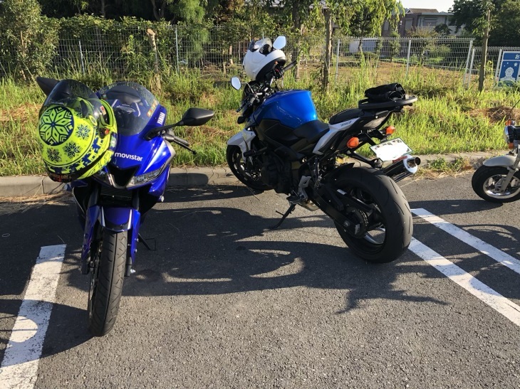 YZF-R15 奥多摩方面朝走りとタンデムステップスライダー装着_e0081989_16070659.jpeg