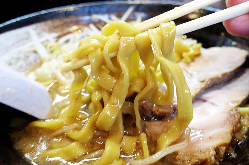 めん家 現進@松江・学園 ☆☆ (醤油らーめん・8/29オープン)_f0080612_17445537.jpg