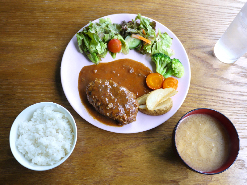煮込みハンバーグ定食 【茅ヶ崎 Red Eye(レッドアイ)】_b0153224_16204504.jpg