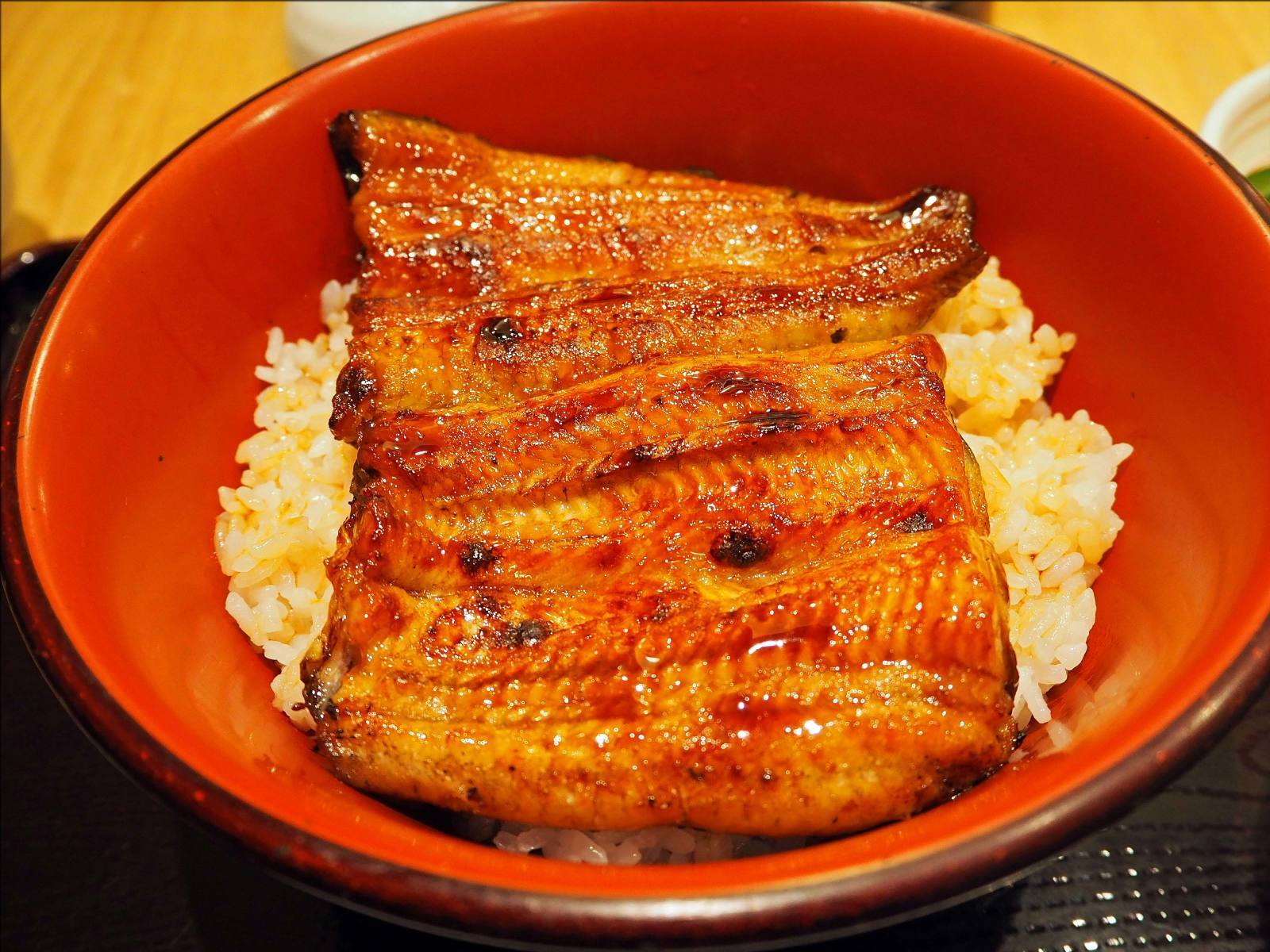 登三松で鰻 銀座 人形町からごちそうさま
