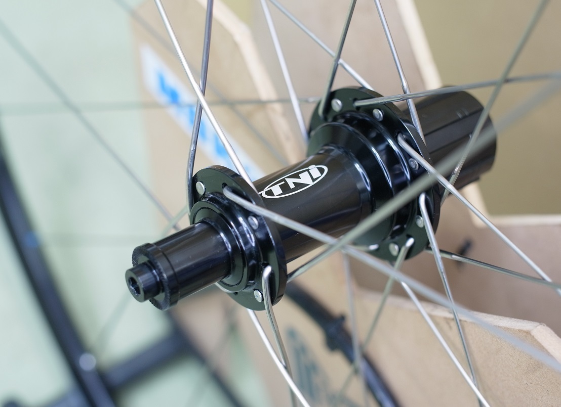 風路駆ション522 TNI REVO 2in1 Rハブでチューブレスホイール