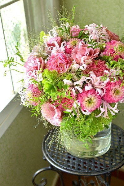 ネリネ ベスタ を使った華やかpinkの花束 花色 あなたの好きなお花屋さんになりたい