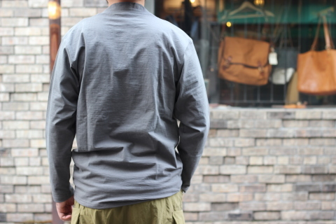 「Jackman」着用する方の事を最大限に考えた \"Stretch L/S Midneck shirt\" ご紹介_f0191324_07462330.jpg