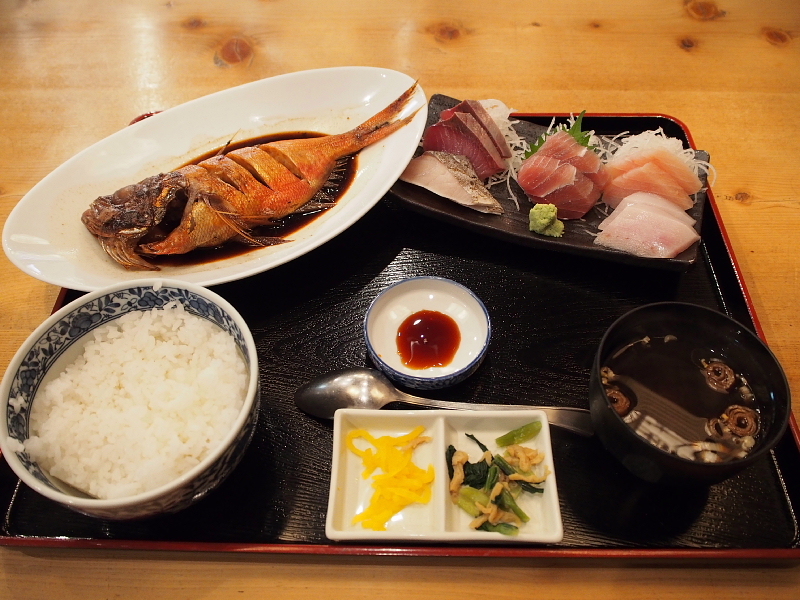 ひさしぶりの伊東 金目鯛の黒潮煮定食 まるたか Samのlifeキャンプブログ Doors In Out ひさしぶりの伊東 金目鯛の黒潮煮定食 まるたか Samのlifeキャンプブログ Doors In Out