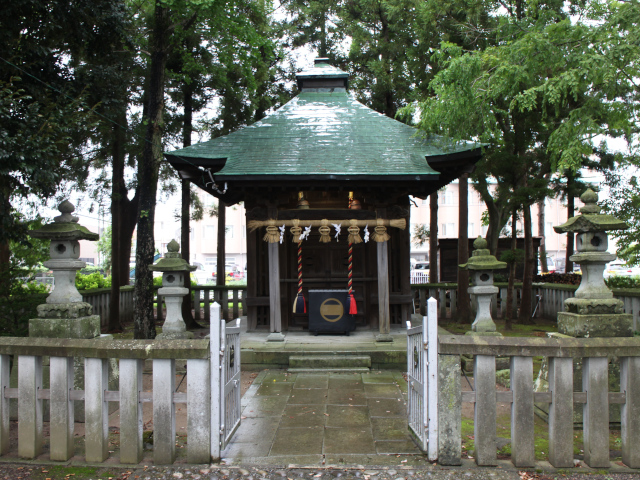 燈明寺畷新田義貞戦歿伝説地 (福井県福井市新田塚町）_b0004675_1551968.jpg