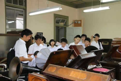 白鷹町立白鷹中学校様が重文本館をご見学_c0075701_16333552.jpg