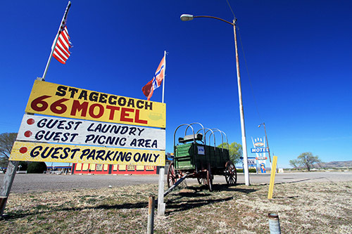 Stagecoach 66 Motelの画像をひたすらUPしてみる　①_c0148812_08080470.jpg