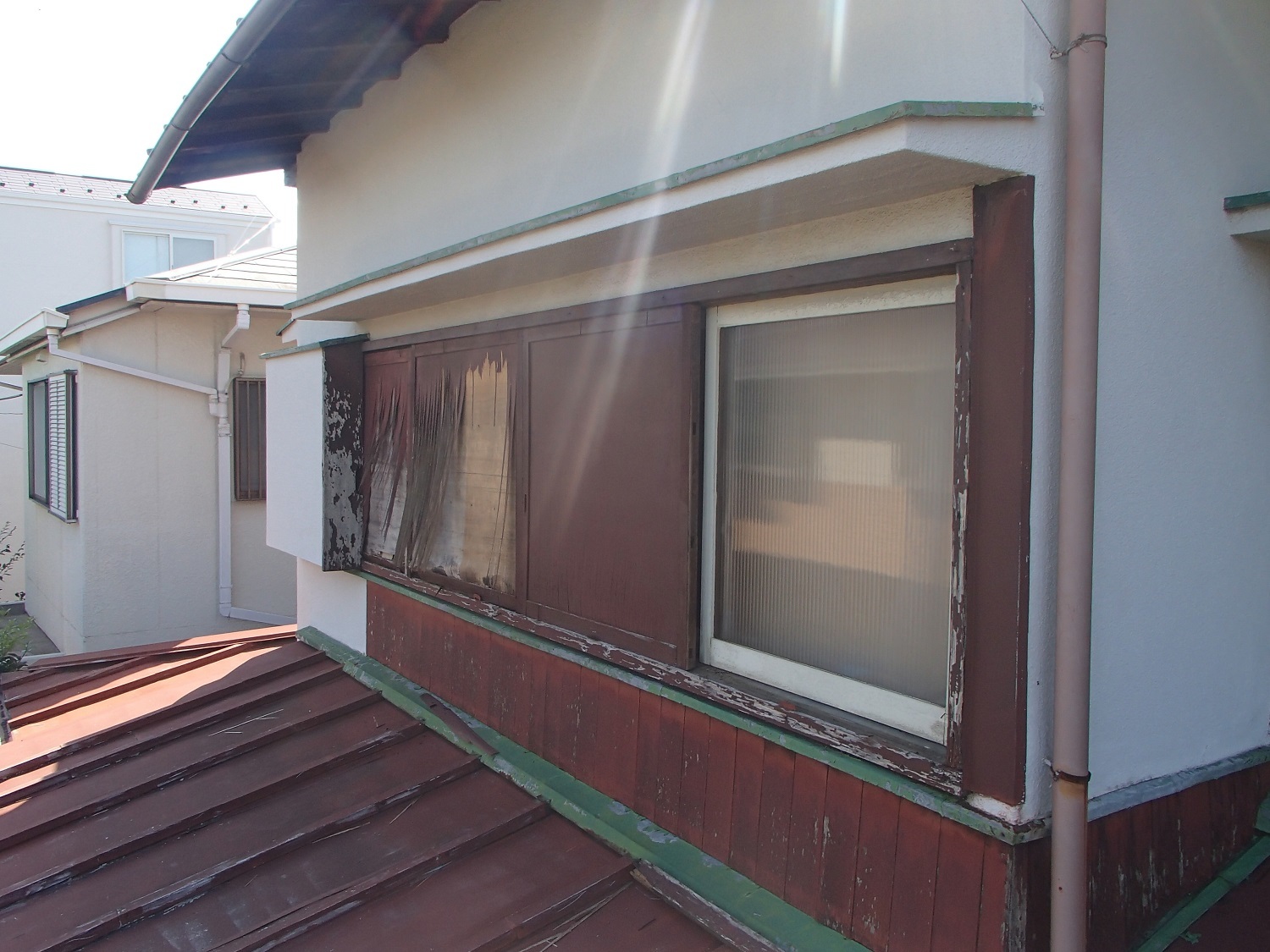 嵐の後始末 吹き飛ばされた雨戸の簡易補修 快適 奥沢リフォームなび