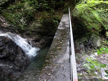 c0303868_05073142.jpg