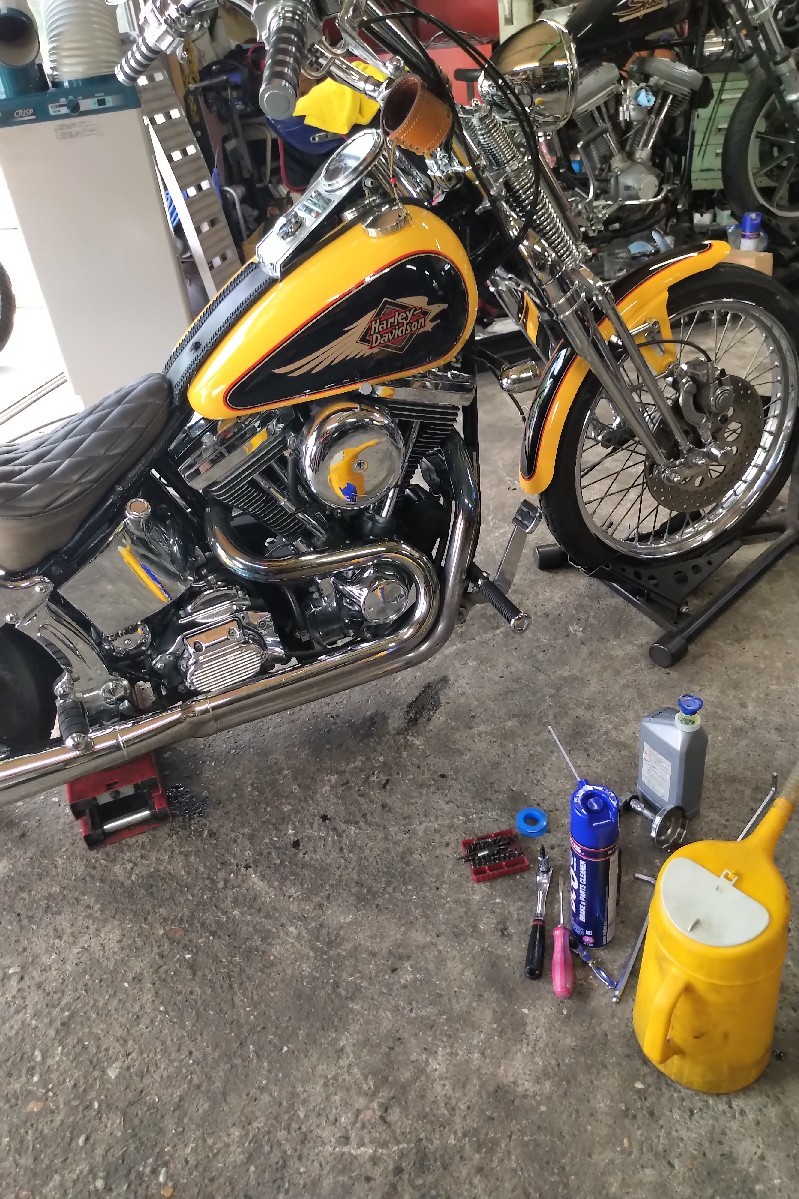 今日は午前中からオイ..._a0159215_23171690.jpg