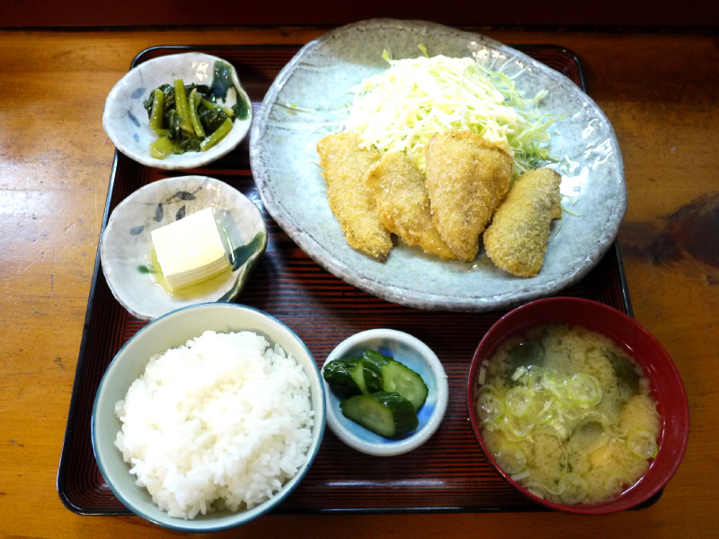 アジフライ定食 【茅ヶ崎 鷹(たか)】_b0153224_08330637.jpg
