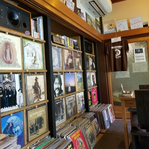 奥河内・音CAFE HENOHENO * 古民家×ハワイアンなカフェのロコモコランチ♪_f0236260_12214229.jpg
