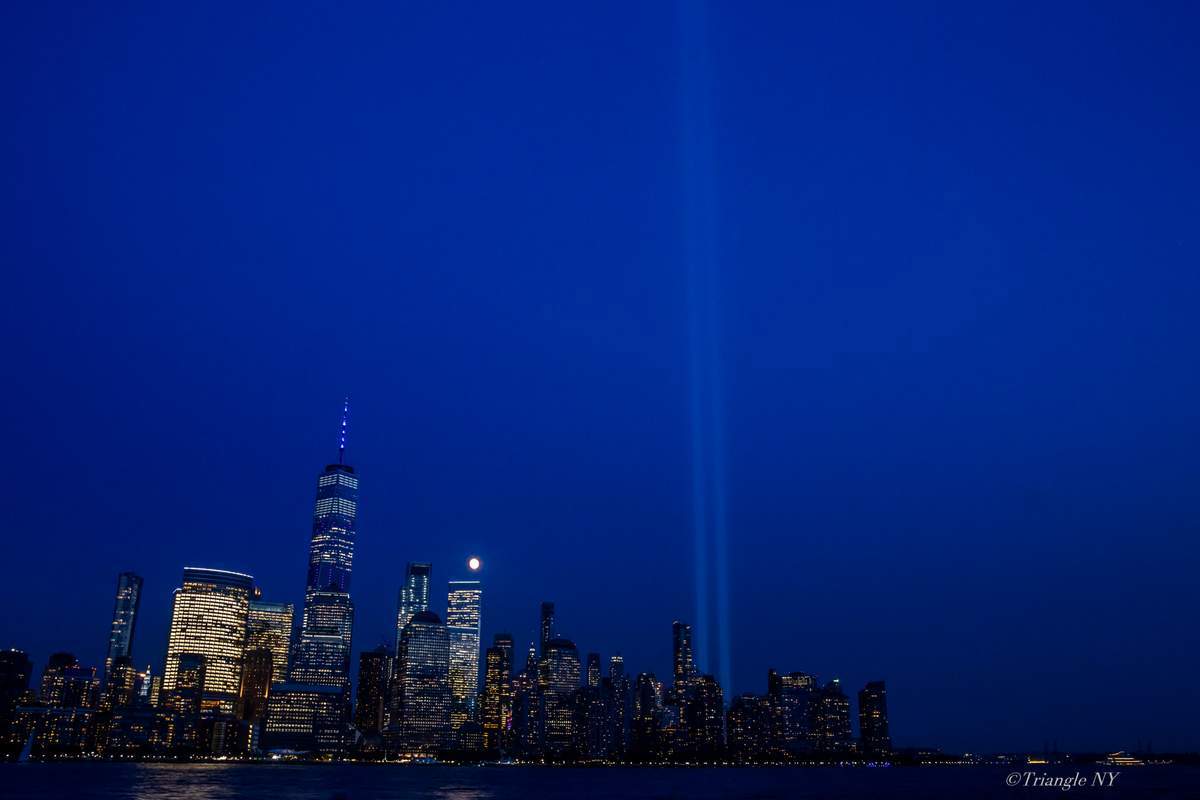 Tribute in Light 2019_a0274805_04345704.jpg