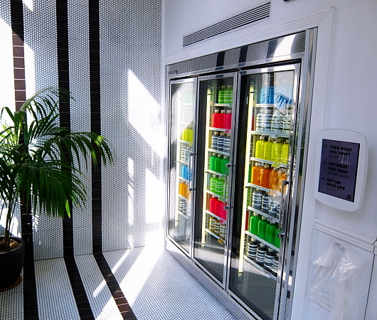 NYトライベッカにある”The Drug Store”（ザ・ドラッグ・ストア）１号店_b0007805_03194724.jpg