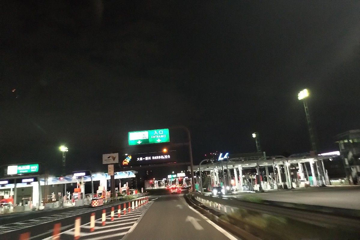 今日は朝一番で新車の..._a0159215_23543846.jpg