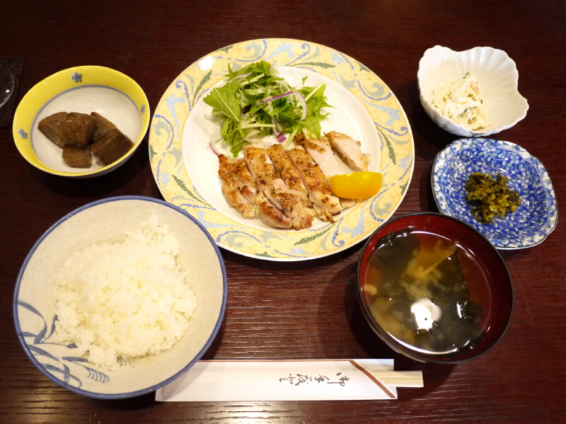 鶏肉のハーブソテー 【茅ヶ崎 cute(キュート)】_b0153224_07064125.jpg