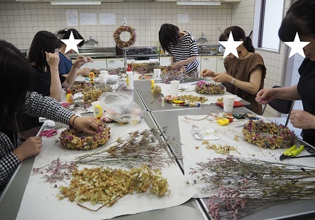 三国ヶ丘公民館レッスン 9月ドライフラワーリース_d0281783_09545997.jpg