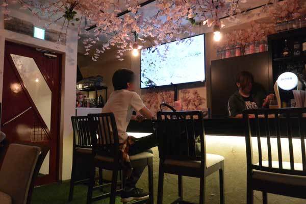 【（山梨グルメ）甲府市 「SAKURA BAR（サクラバー）」・・・桜を愛でながらカクテルを愉しむ！！】_a0005436_12123716.jpg